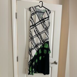 Black white green ruffle lined dress